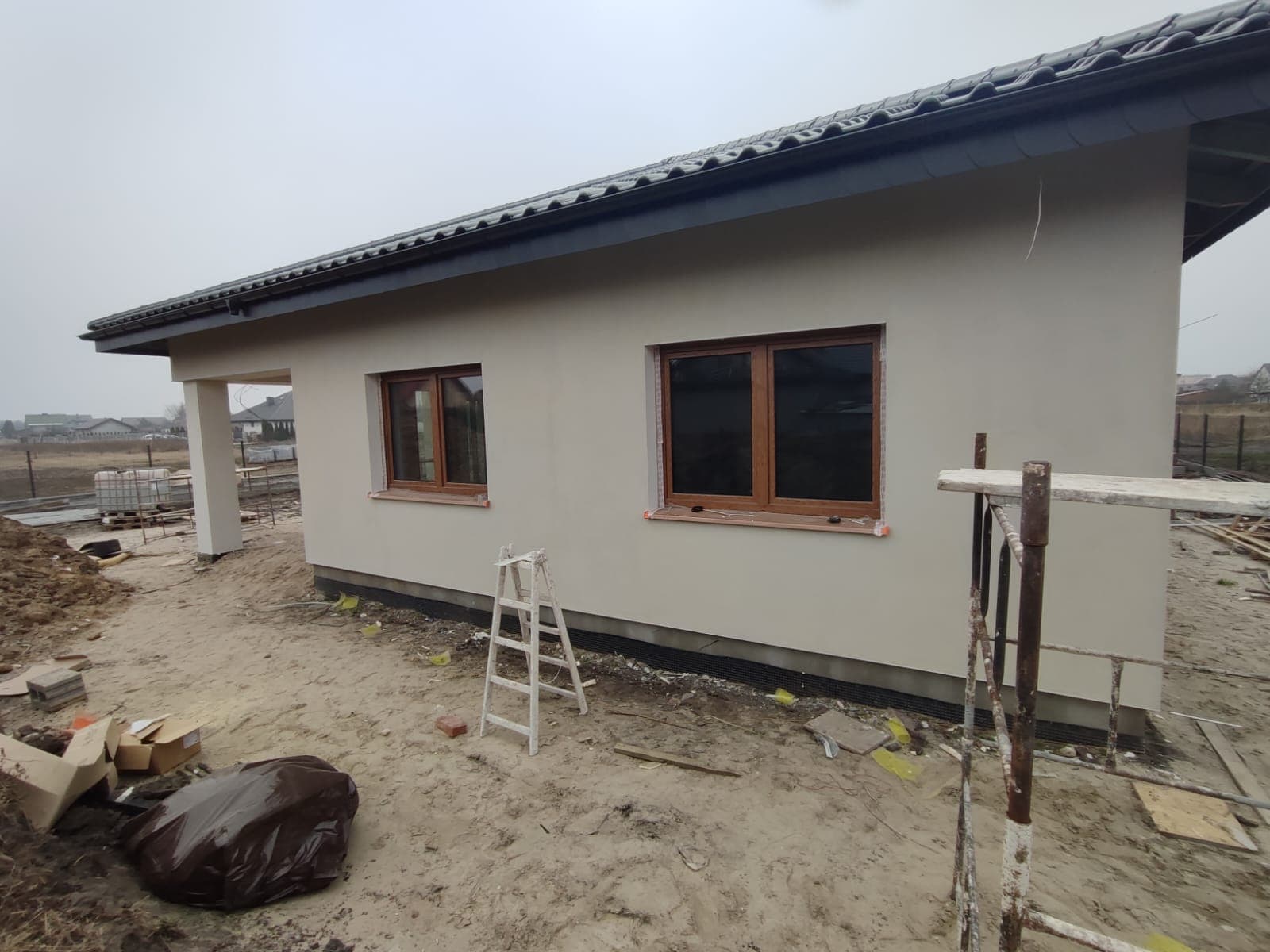 Elewacja domu parterowego od strony bocznej